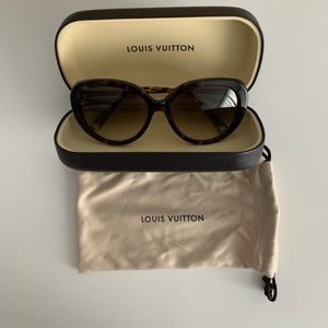 Brand New Louis Vuitton Bluebell Sunglasses.